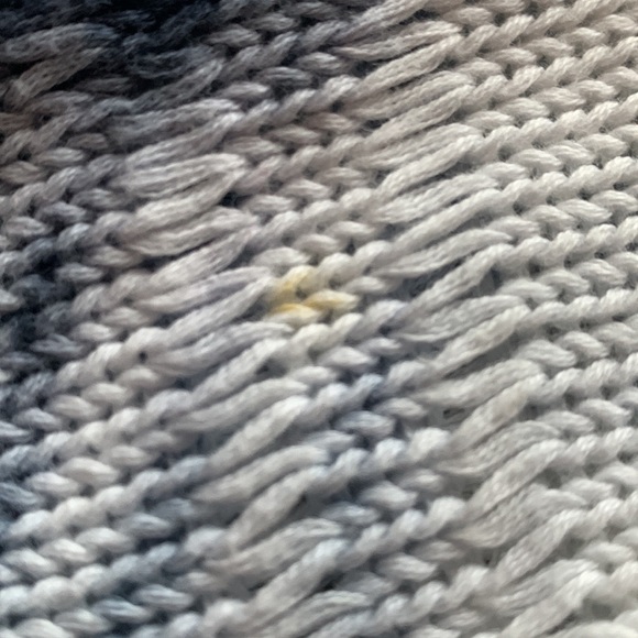 Two by Vince Camuto Sweater - Picture 5 of 6